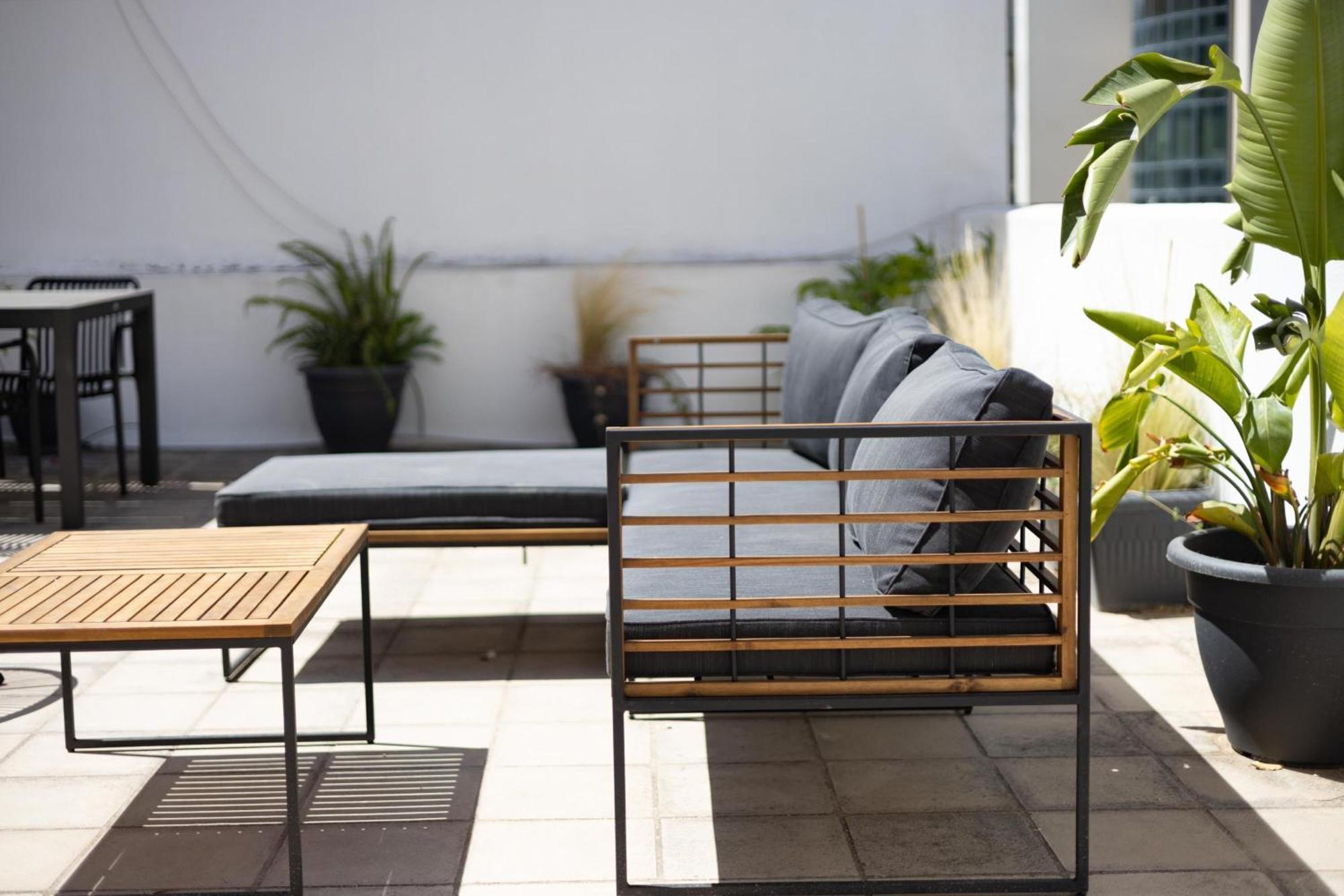 Renovated 5 Bdr House Near Acropolis - New Beds, Terrace & Green Yard Athen Exterior foto