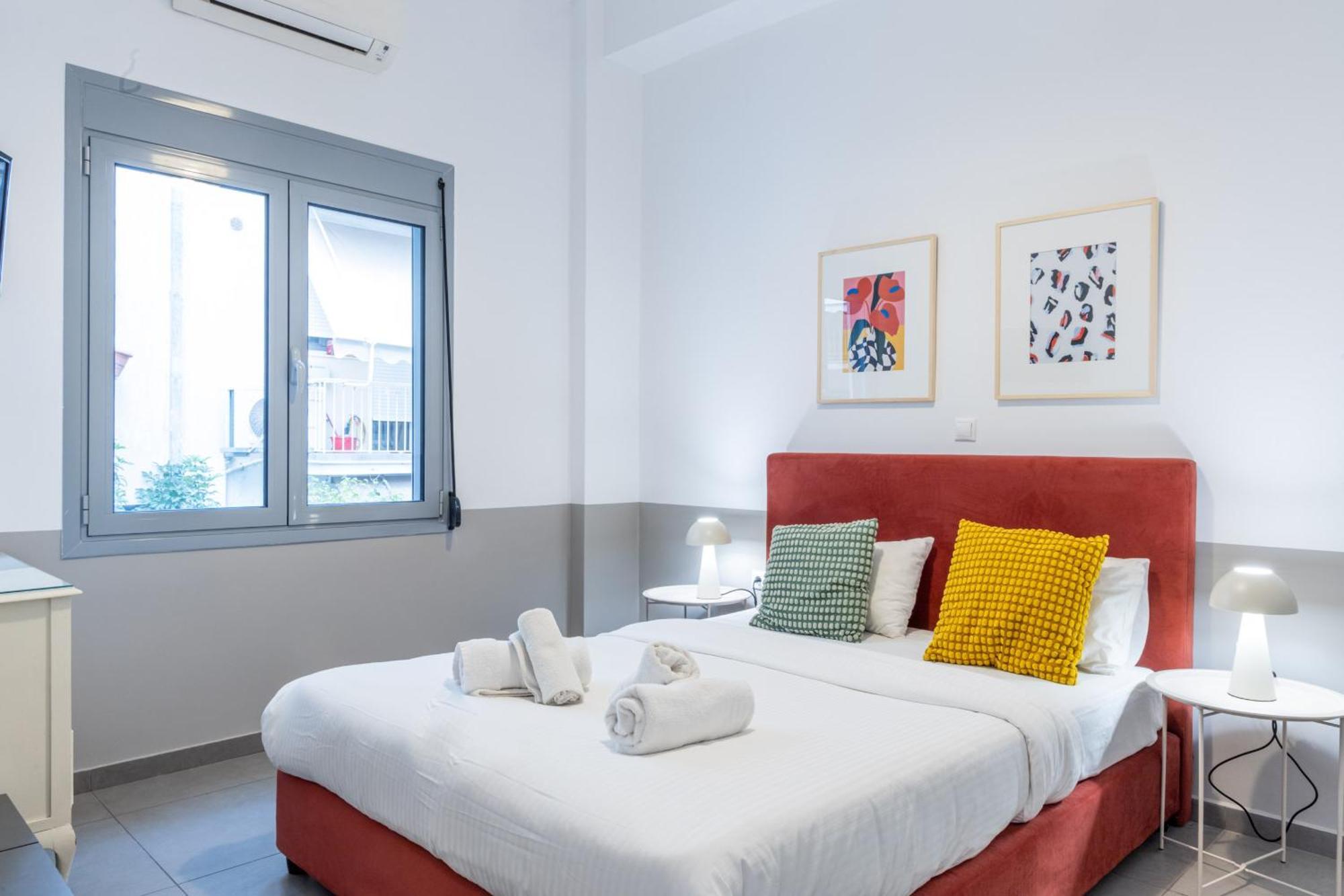 Renovated 5 Bdr House Near Acropolis - New Beds, Terrace & Green Yard Athen Exterior foto