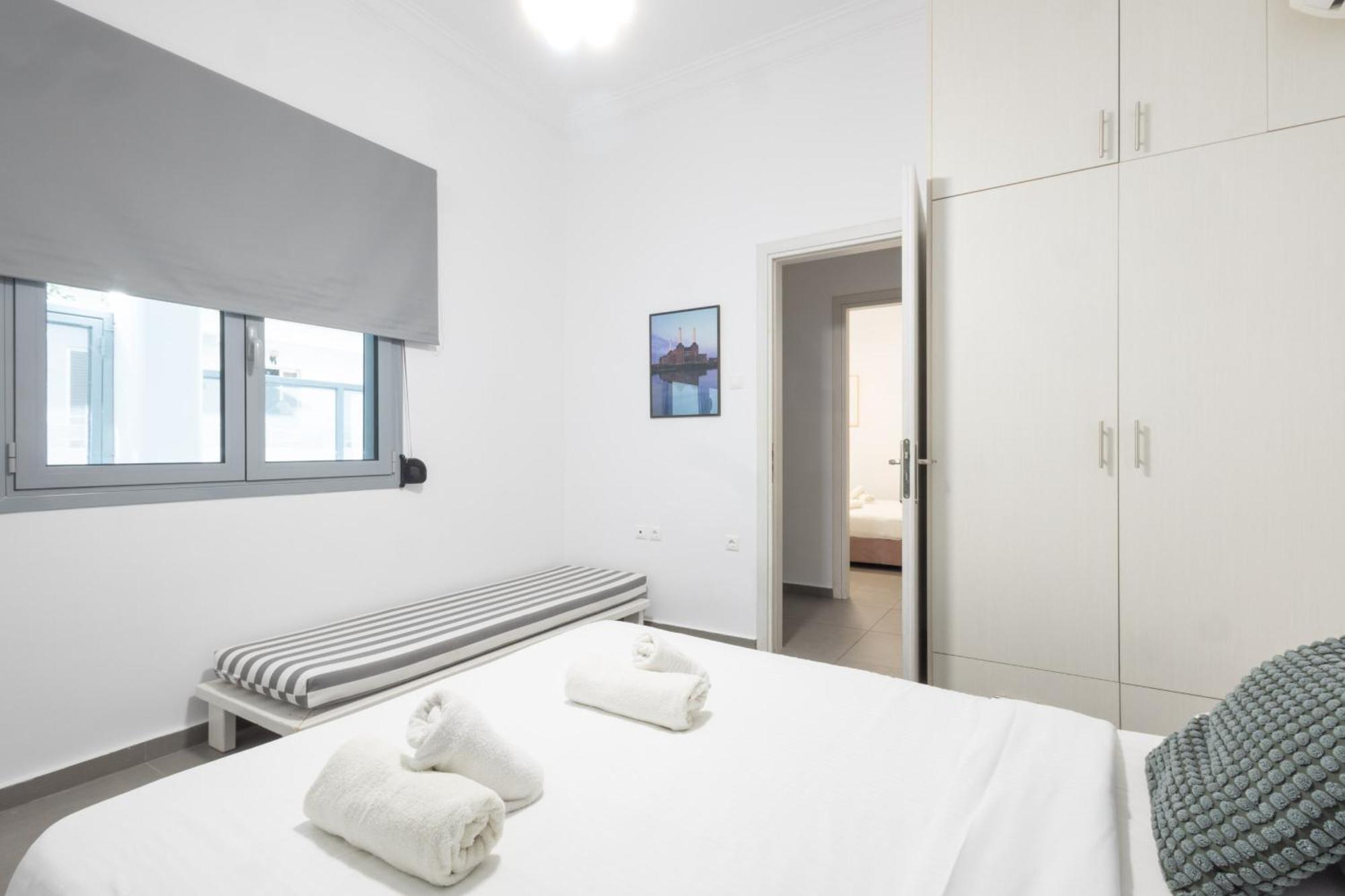 Renovated 5 Bdr House Near Acropolis - New Beds, Terrace & Green Yard Athen Exterior foto