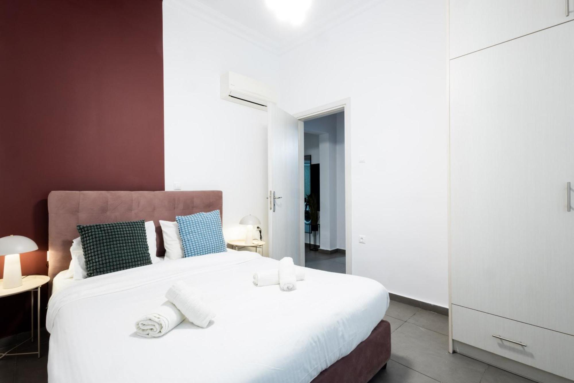 Renovated 5 Bdr House Near Acropolis - New Beds, Terrace & Green Yard Athen Exterior foto